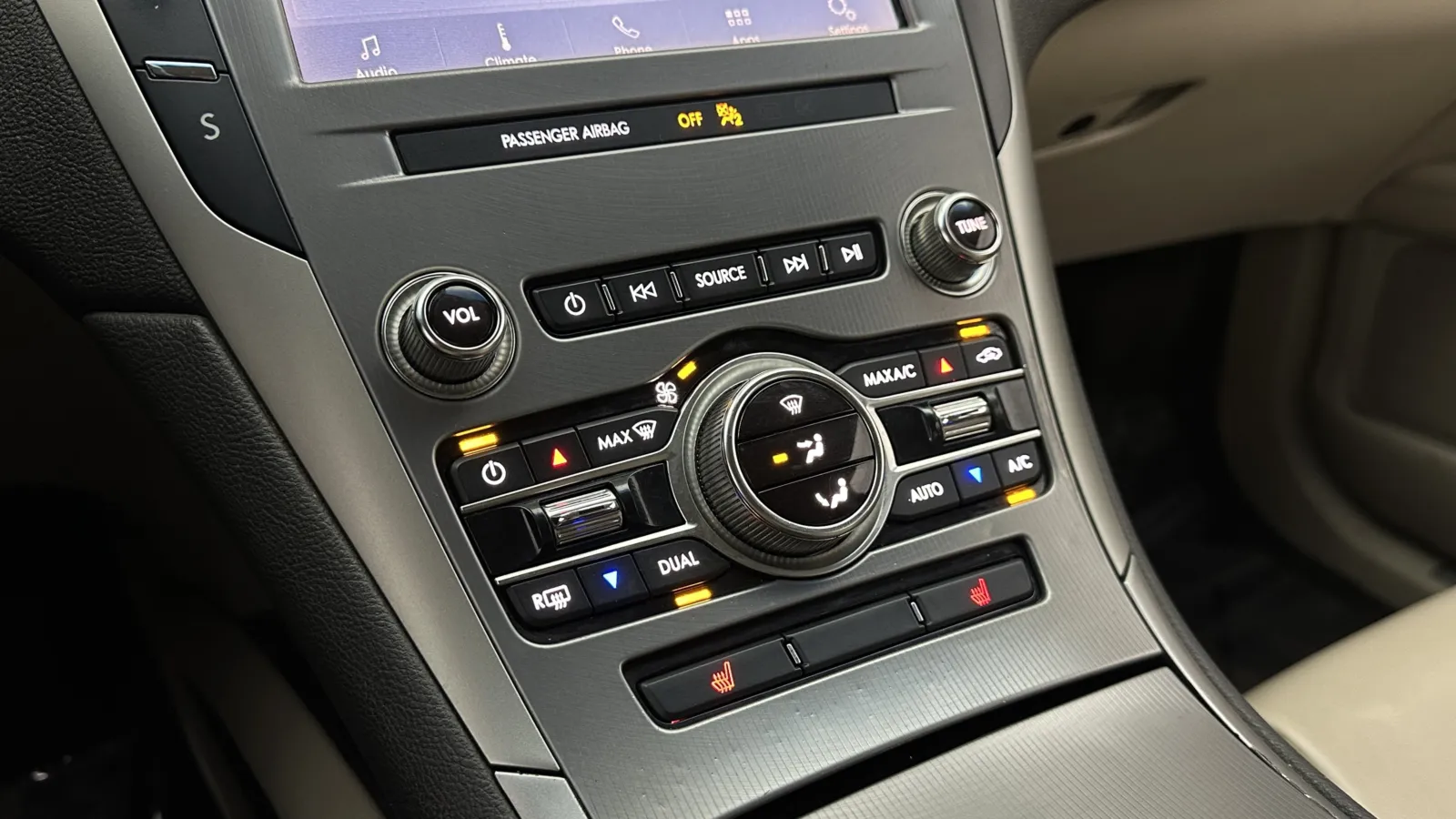 Lincoln MKZ photo 16