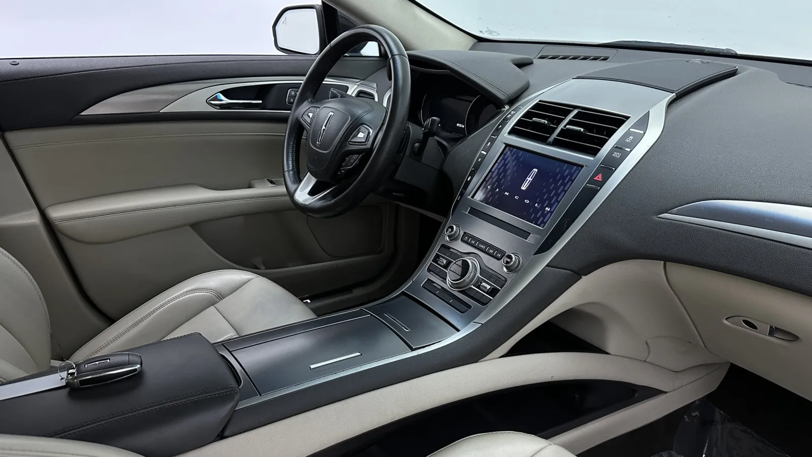 Lincoln MKZ photo 29