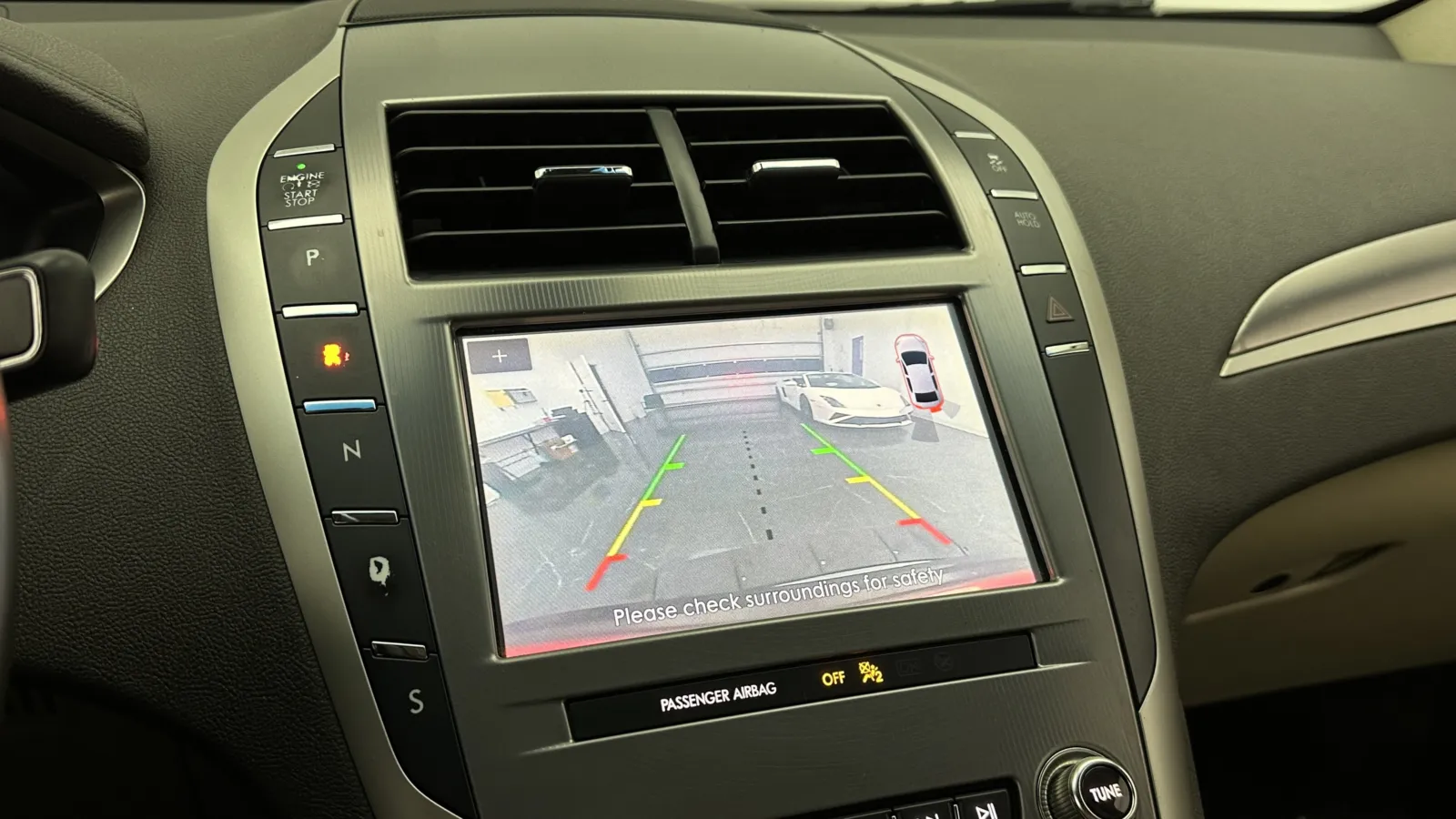 Lincoln MKZ photo 17
