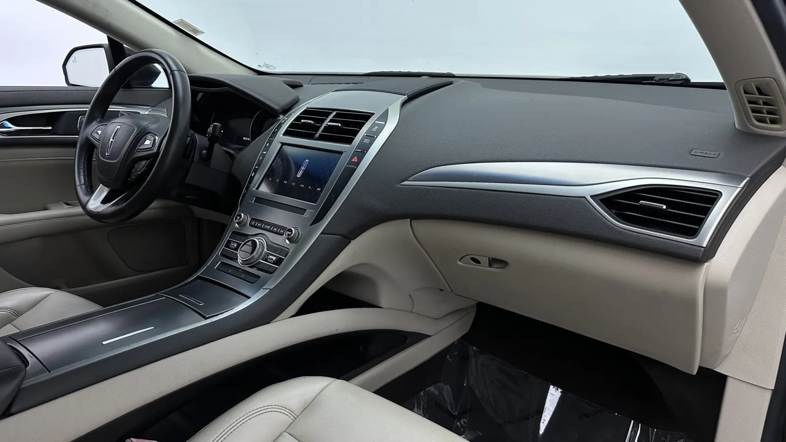 Lincoln MKZ photo 31