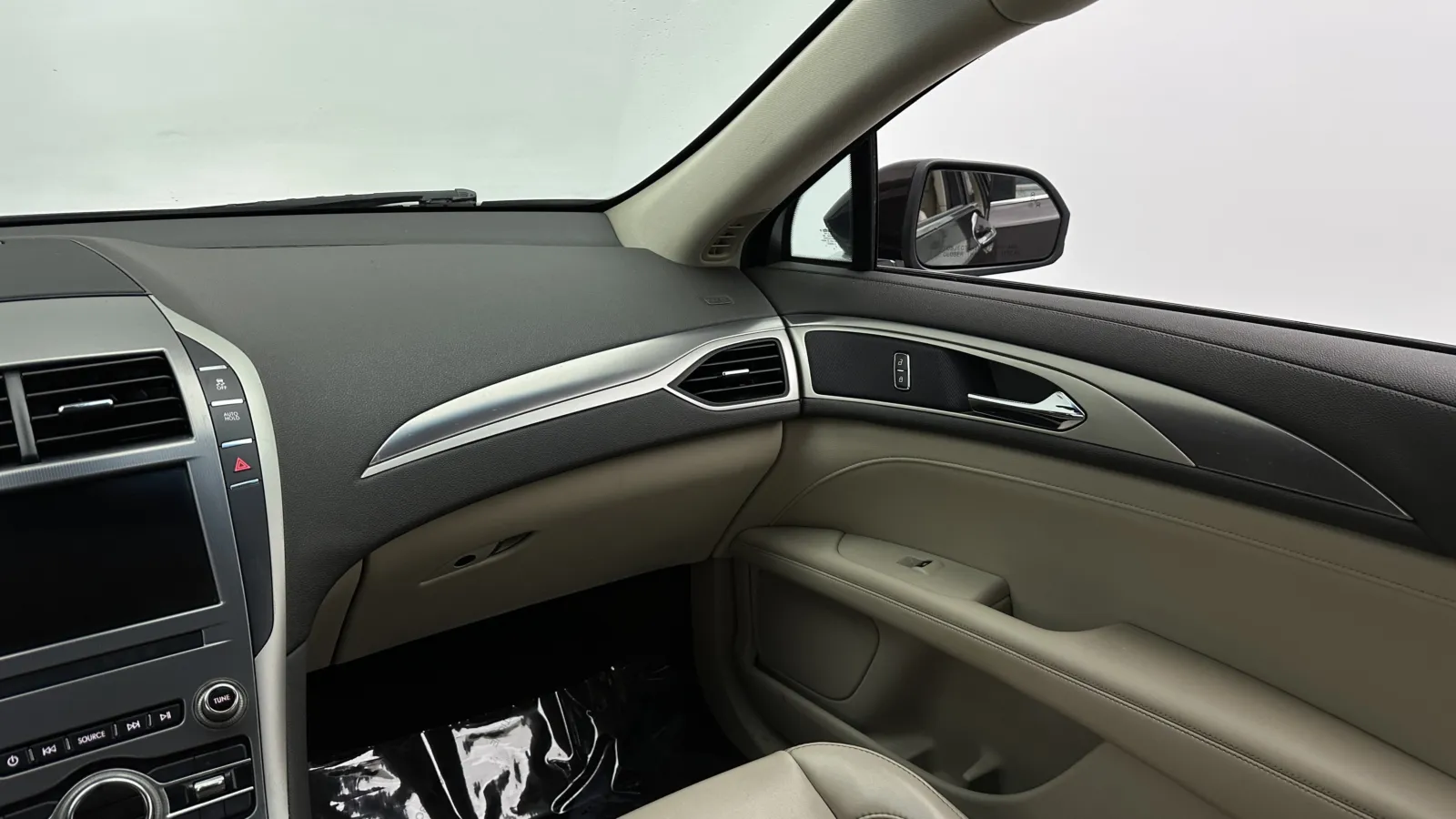 Lincoln MKZ photo 27
