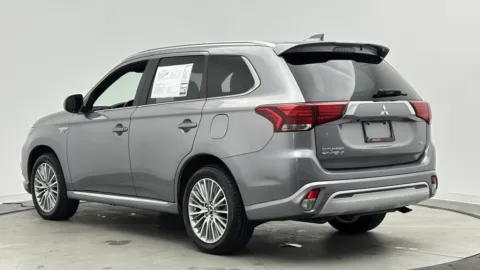 More photos of 2022 Mitsubishi Outlander PHEV LE at Auto Boutique Florida, FL