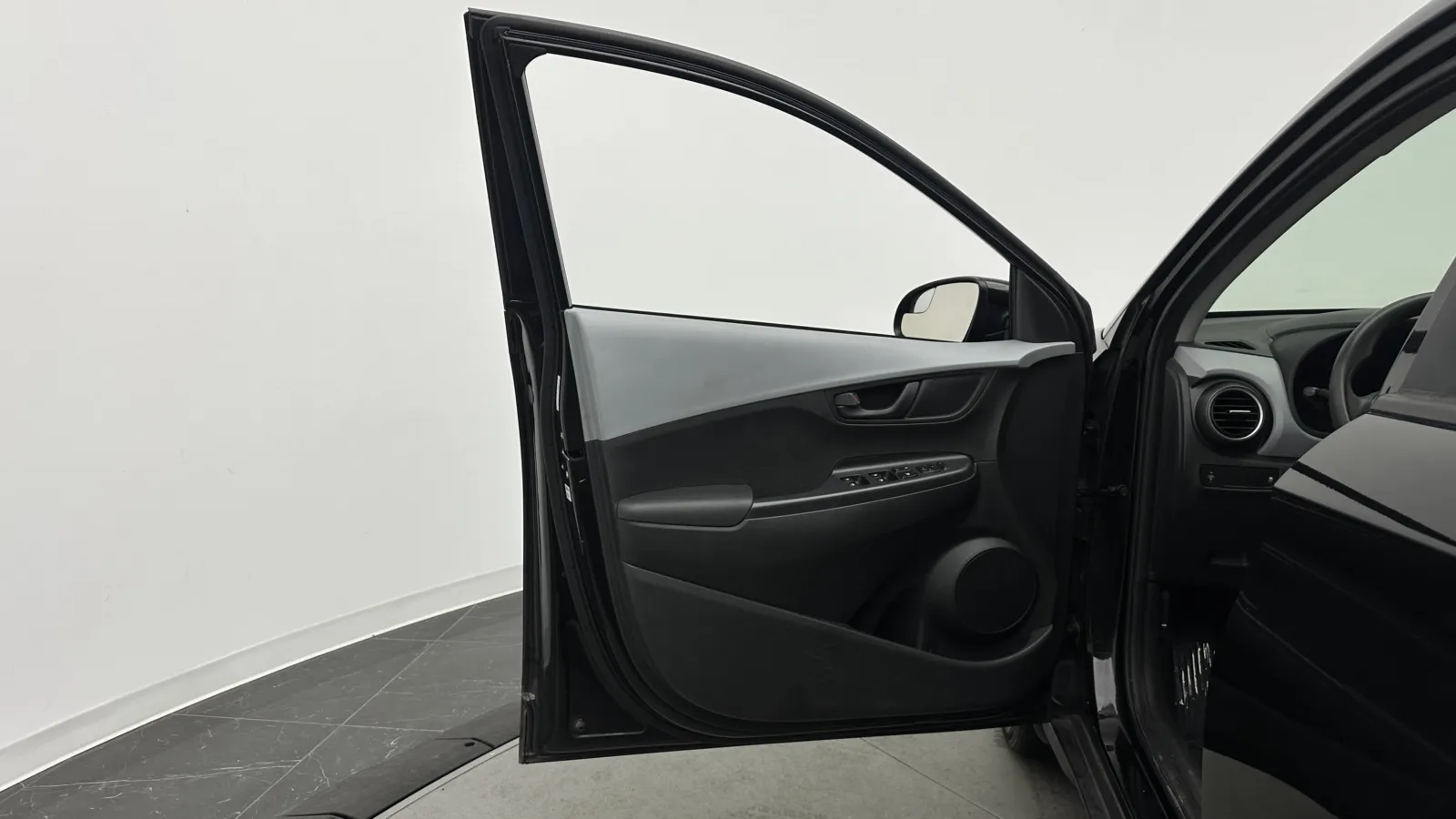 Hyundai Kona photo 9