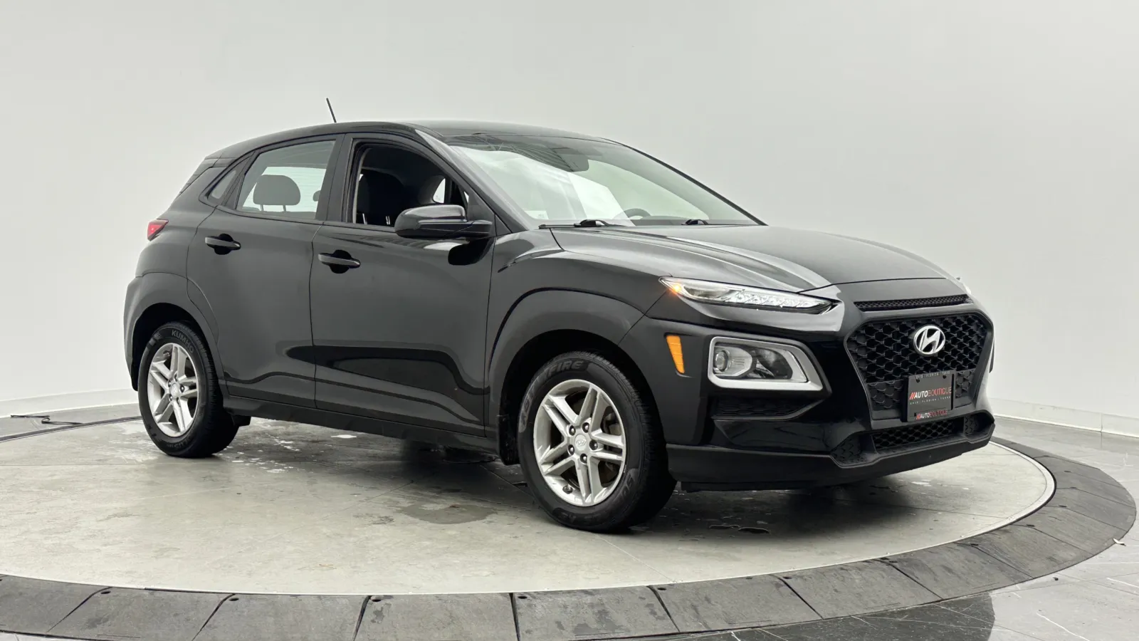 Hyundai Kona photo 3