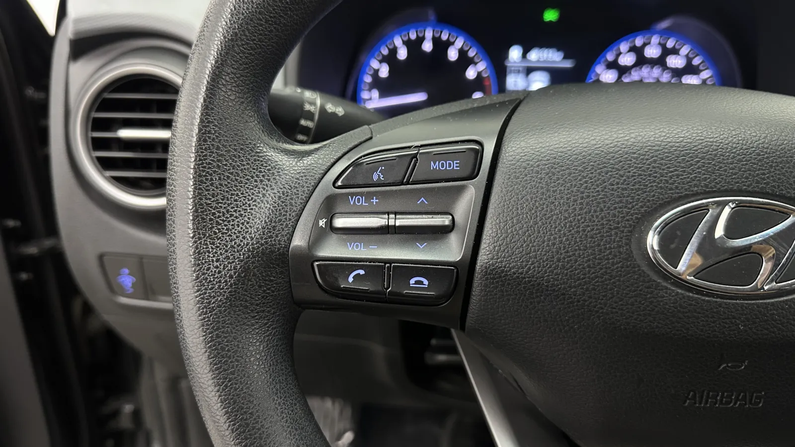 Hyundai Kona photo 17
