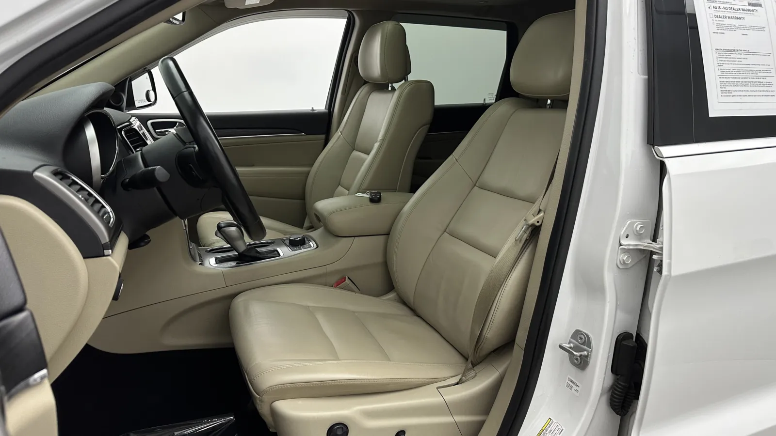 Jeep Grand Cherokee photo 17