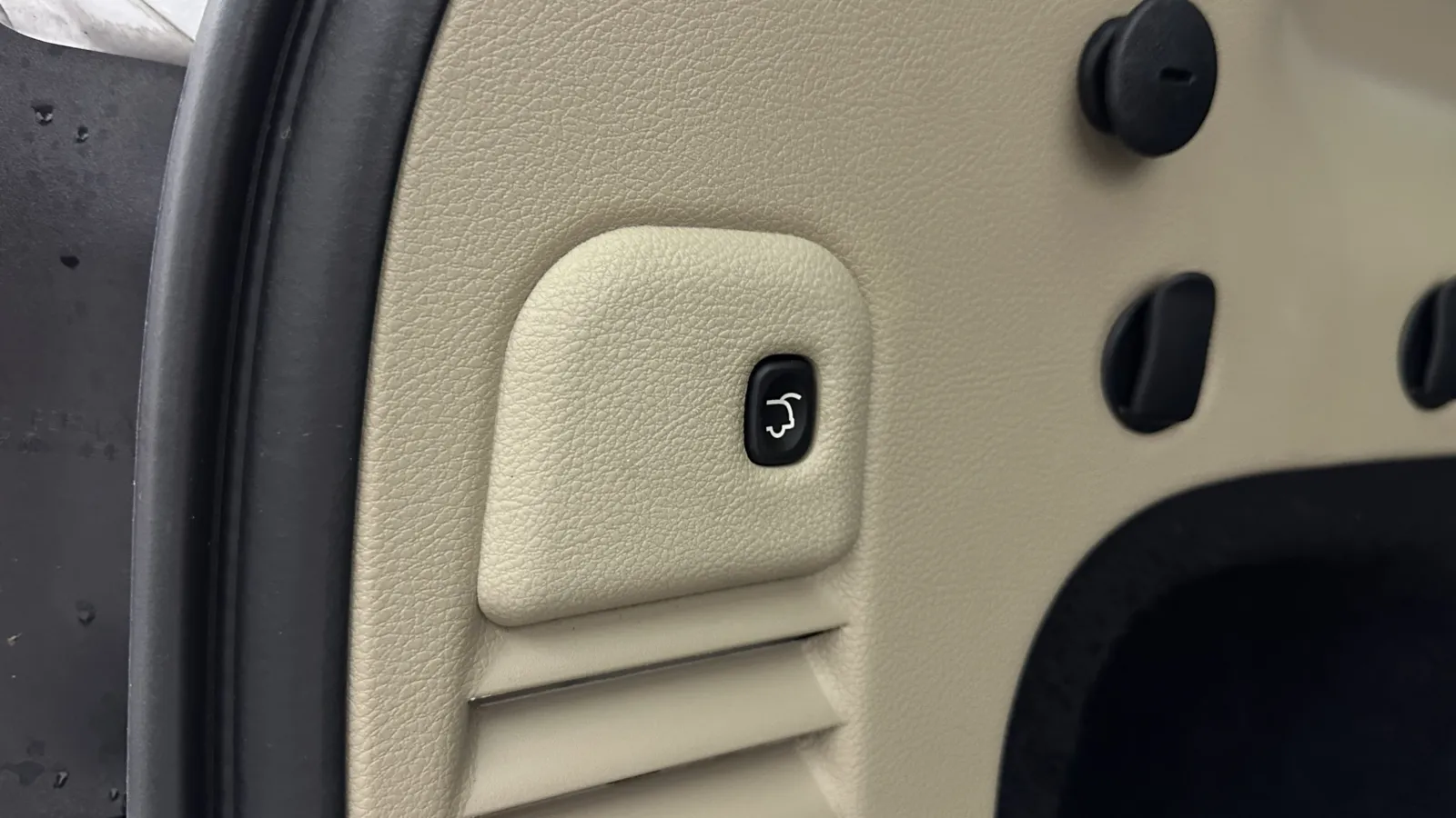 Jeep Grand Cherokee photo 29