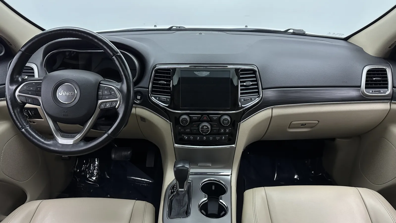Jeep Grand Cherokee photo 34