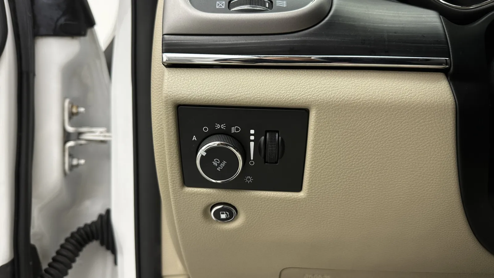 Jeep Grand Cherokee photo 21