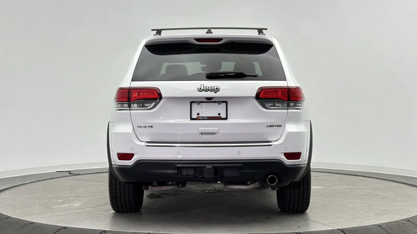 Jeep Grand Cherokee photo 8