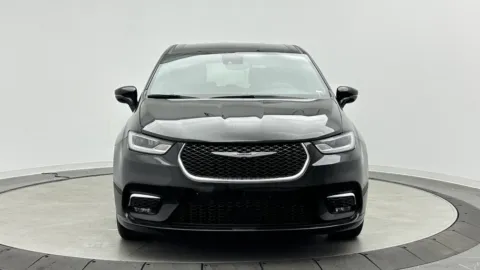 Photos of 2025 Chrysler Pacifica Select for sale in Jacksonville, FL at Auto Boutique Florida