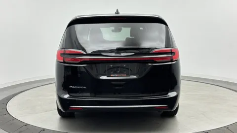 More photos of 2025 Chrysler Pacifica Select at Auto Boutique Florida, FL
