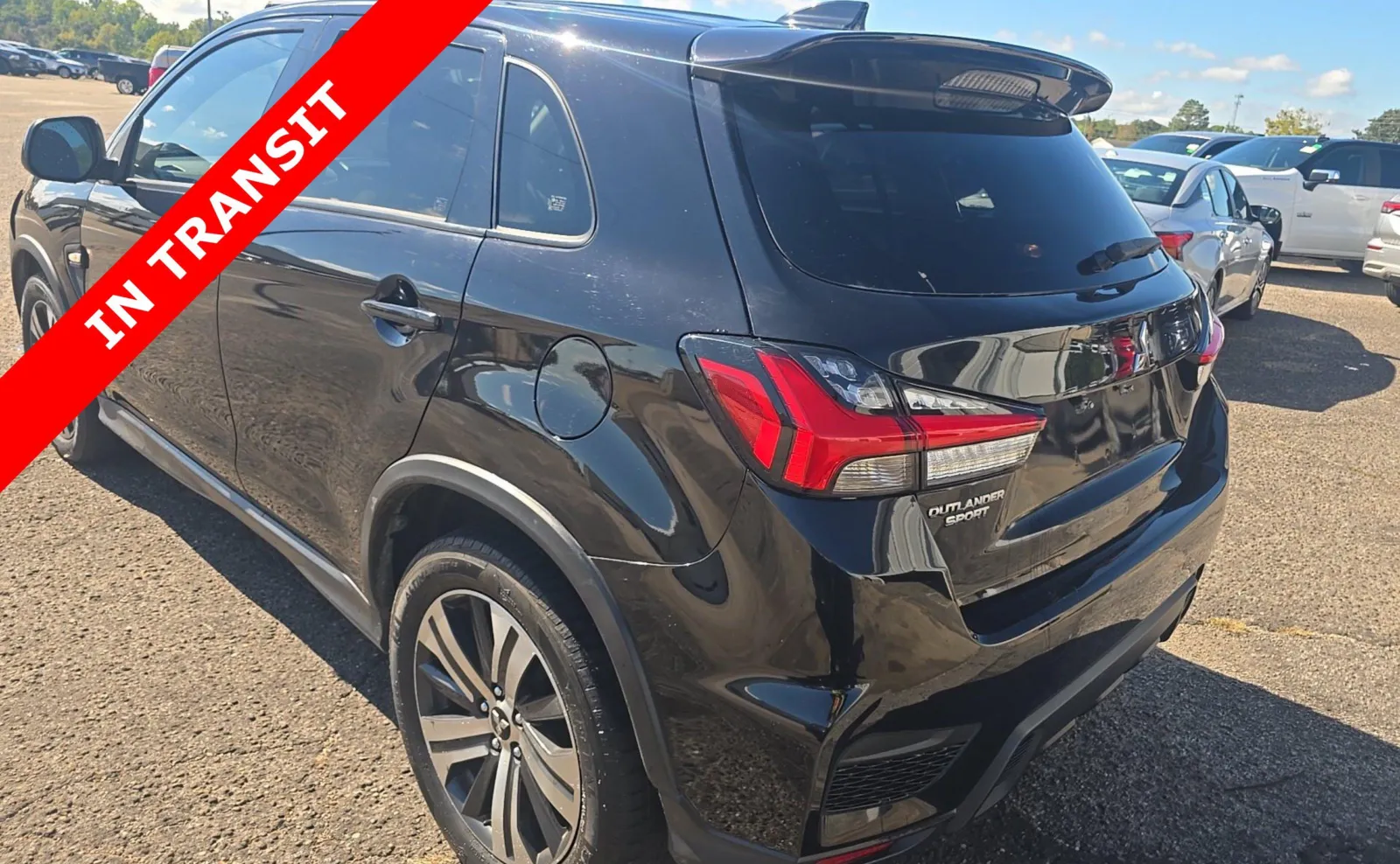 Mitsubishi Outlander Sport photo 4