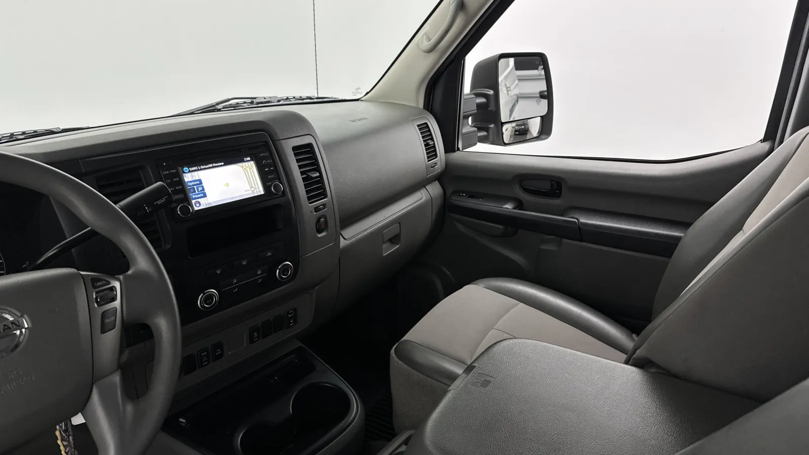 Nissan NV photo 20
