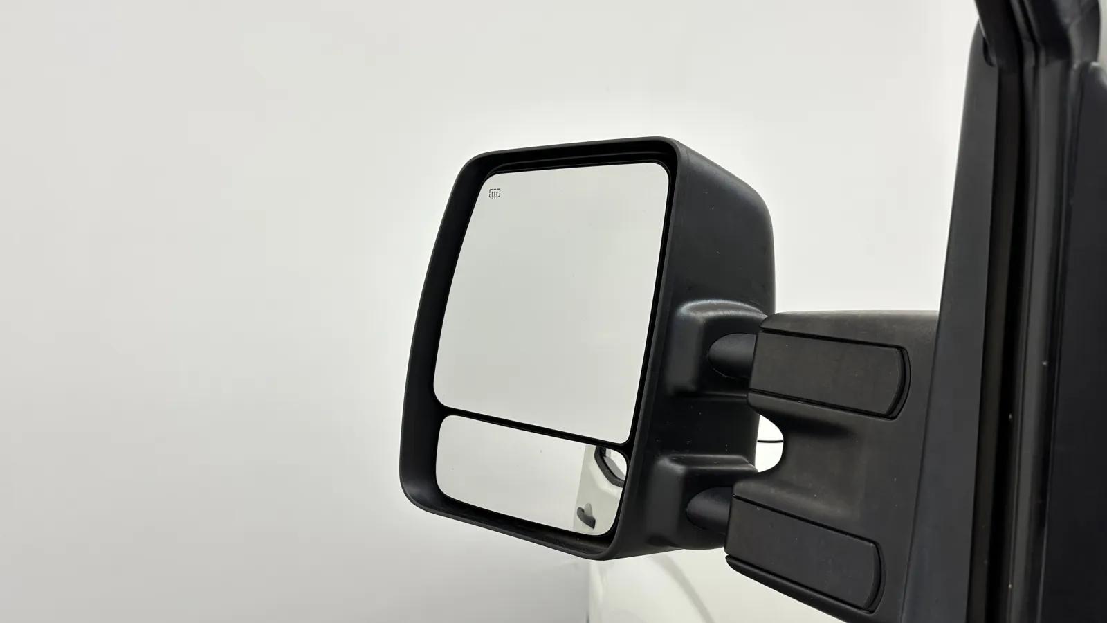 Nissan NV photo 9