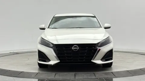 Photos of 2023 Nissan Altima 2.5 SV for sale in Jacksonville, FL at Auto Boutique Florida