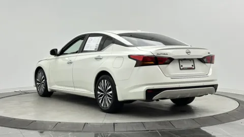 More photos of 2023 Nissan Altima 2.5 SV at Auto Boutique Florida, FL