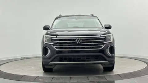 Photos of 2024 Volkswagen Atlas 2.0T SE w/Technology for sale in Jacksonville, FL at Auto Boutique Florida