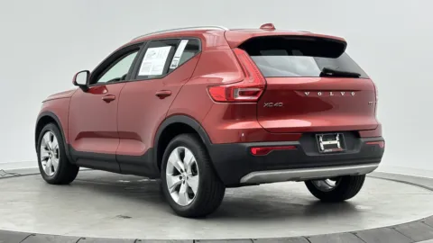 More photos of 2022 Volvo XC40 Momentum at Auto Boutique Florida, FL