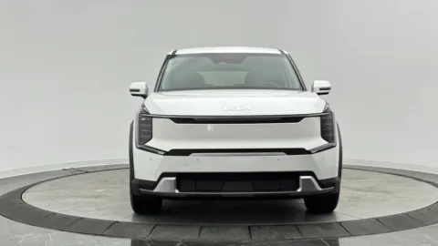 Photos of 2024 Kia EV9 Light Long Range for sale in Jacksonville, FL at Auto Boutique Florida