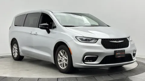 Another view of 2026 Chrysler Pacifica Select for sale in Jacksonville, FL at Auto Boutique Florida