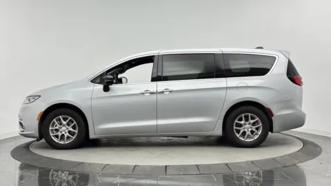 More photos of 2026 Chrysler Pacifica Select at Auto Boutique Florida, FL
