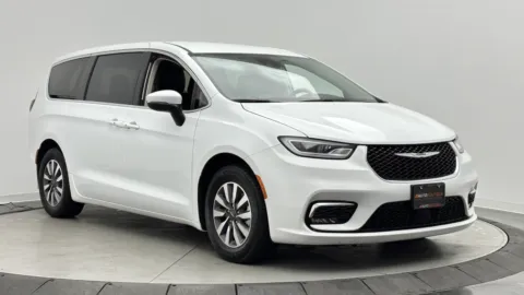 Another view of 2023 Chrysler Pacifica Hybrid Touring L for sale in Jacksonville, FL at Auto Boutique Florida