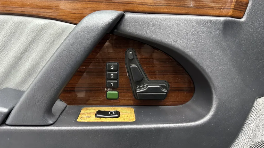 1992 Mercedes-Benz 300 - Photo 19