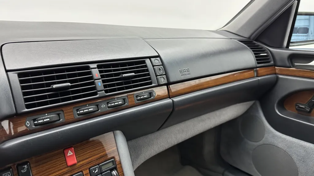 1992 Mercedes-Benz 300 - Photo 11