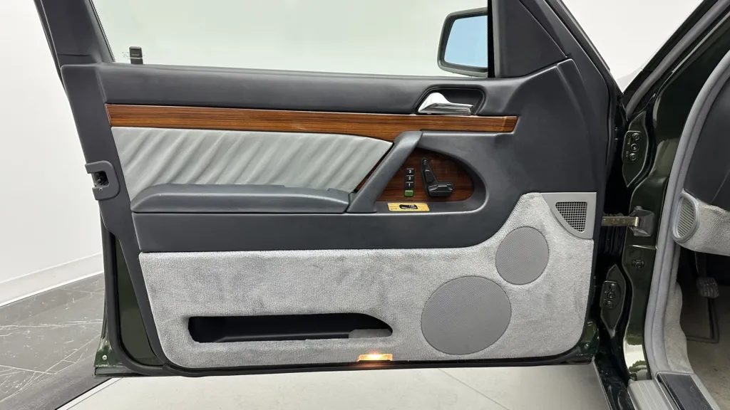 1992 Mercedes-Benz 300 - Photo 18