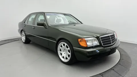 Another view of 1992 Mercedes-Benz 300 Series 300SE for sale in Jacksonville, FL at Auto Boutique Florida