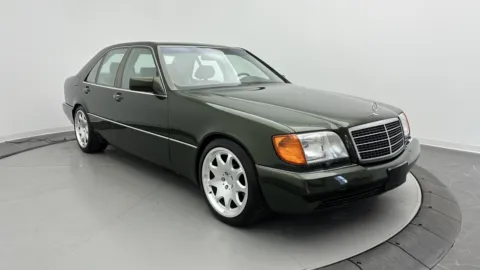 Another view of 1992 Mercedes-Benz 300 Series 300SE for sale in Jacksonville, FL at Auto Boutique Florida