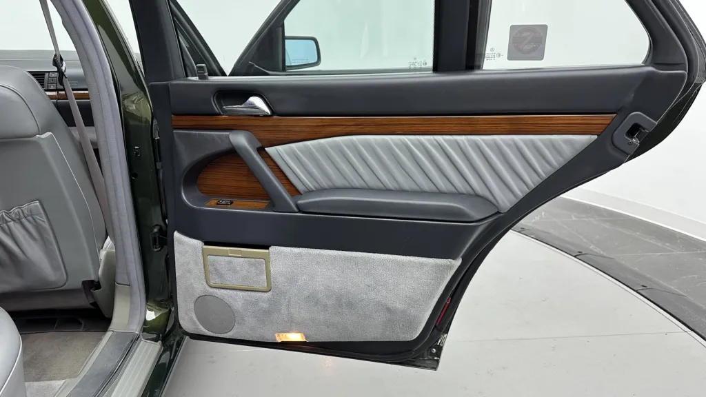 1992 Mercedes-Benz 300 - Photo 29