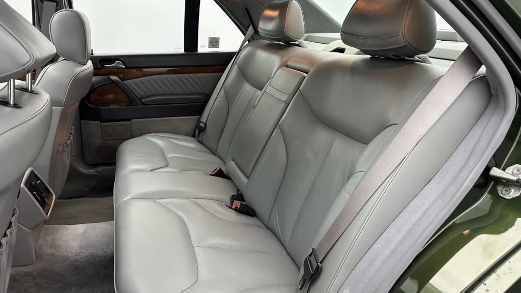 1992 Mercedes-Benz 300 - Photo 24