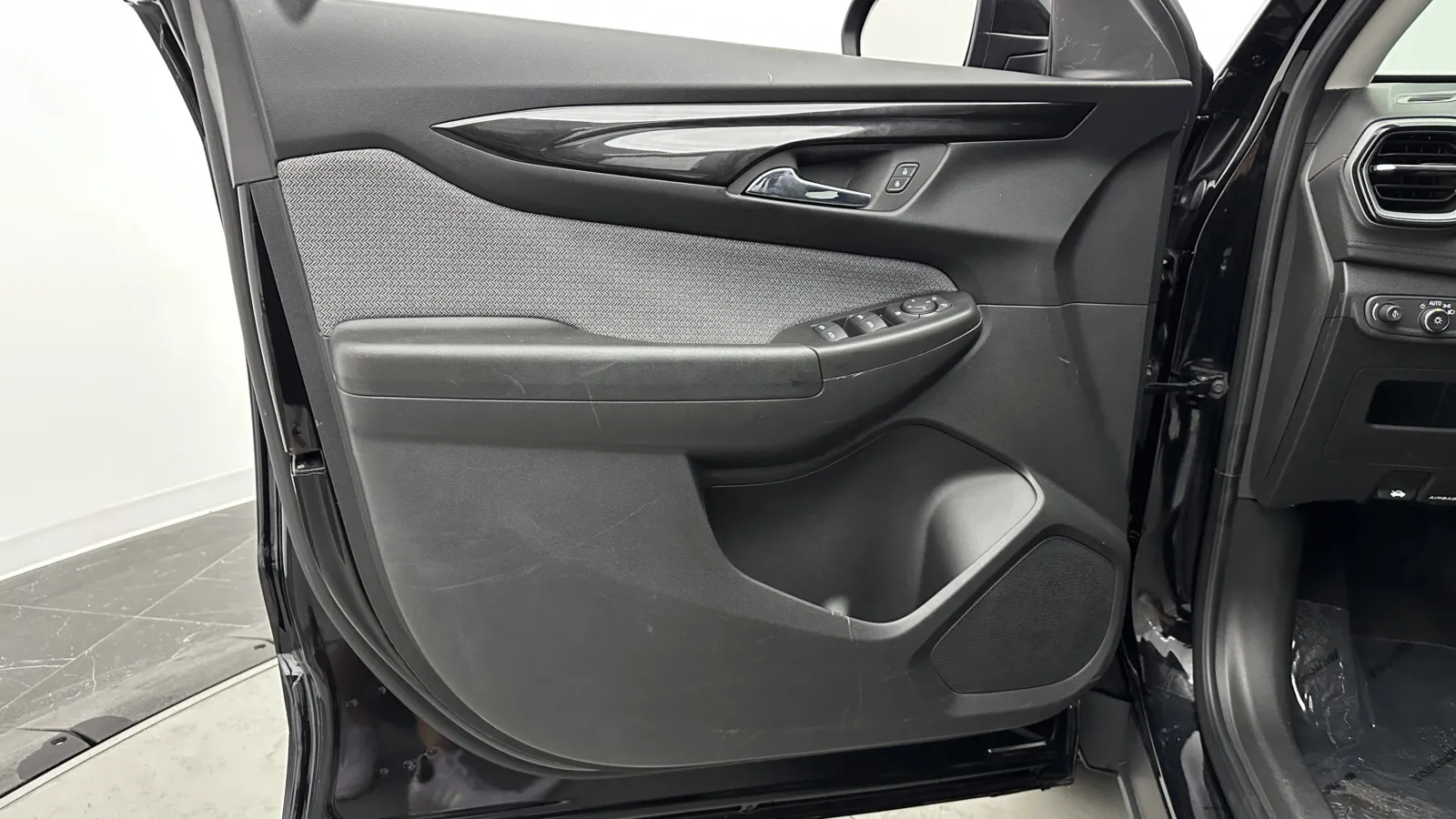 2025 Chevrolet Trailblazer LT - Photo 21