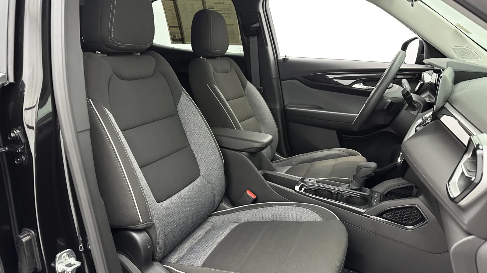 2025 Chevrolet Trailblazer LT - Photo 32