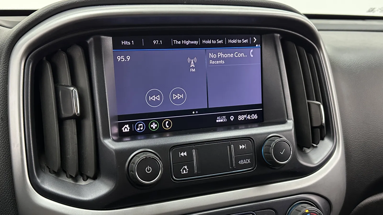 Image of 2022 Chevrolet Colorado 4WD LT