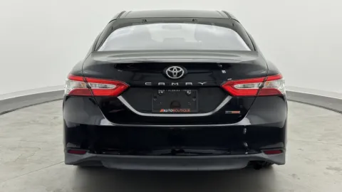 More photos of 2018 Toyota Camry SE at Auto Boutique Florida, FL