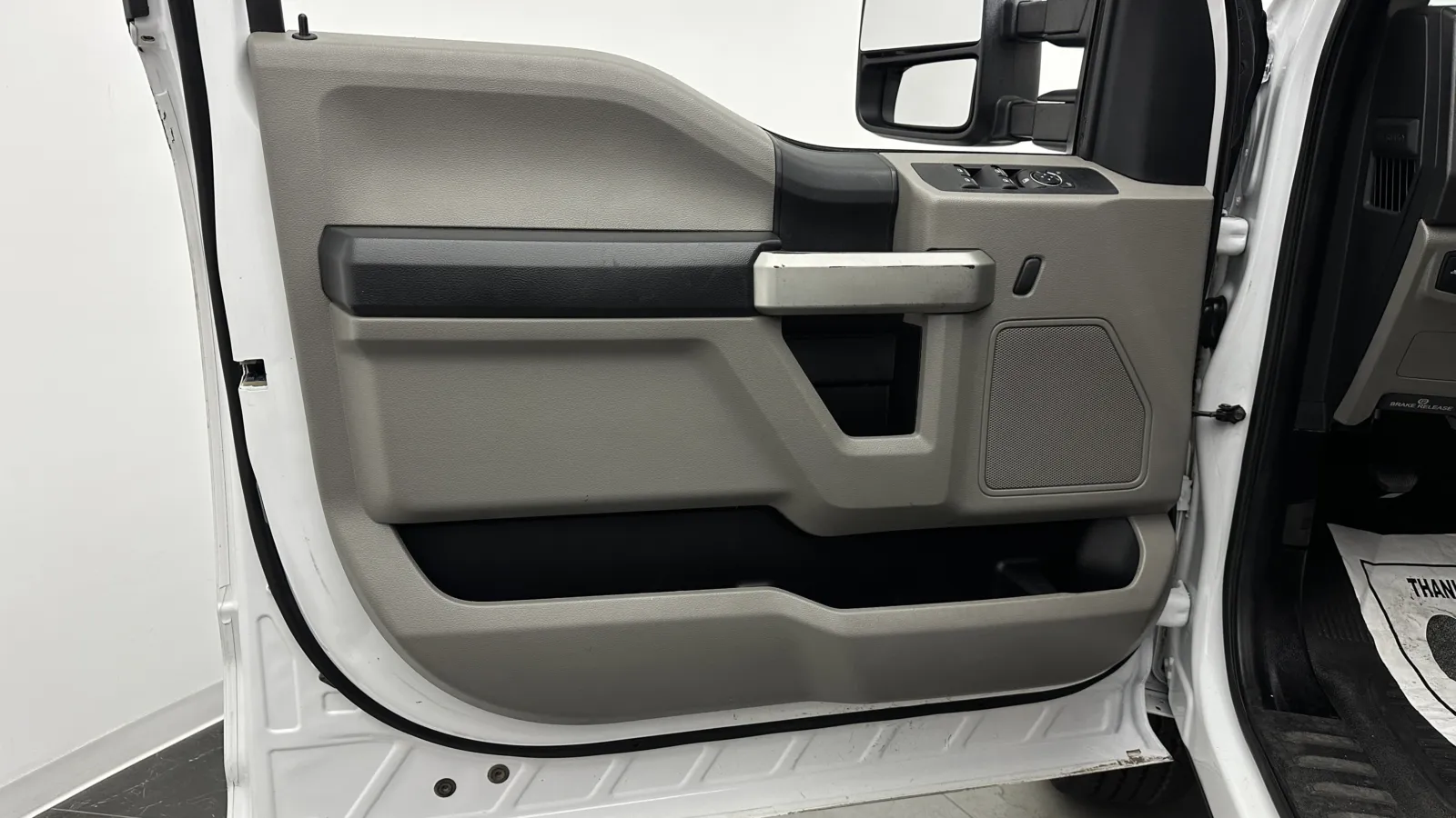 2020 Ford F-350 Super Duty Chassis Cab XL - Photo 18
