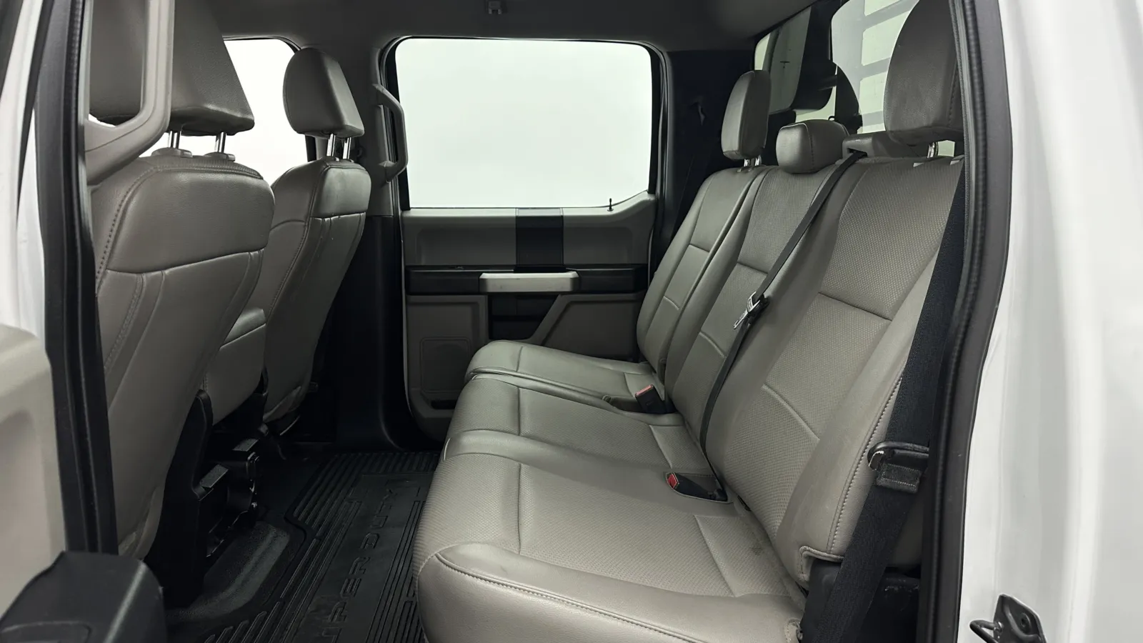 2020 Ford F-350 Super Duty Chassis Cab XL - Photo 23