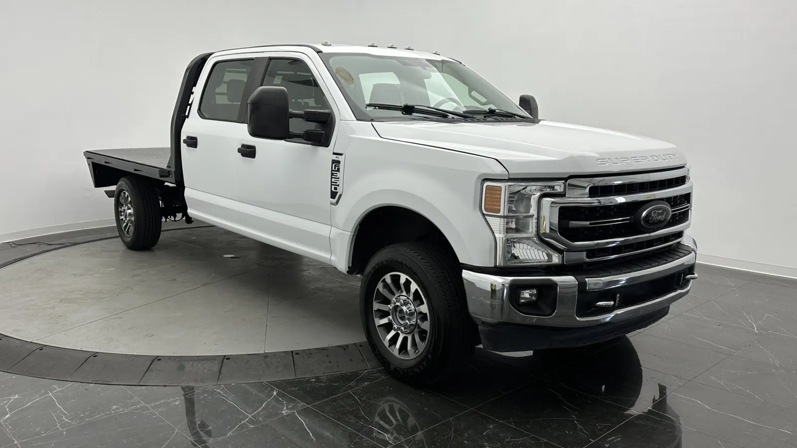 2020 Ford F-350 Super Duty Chassis Cab XL
