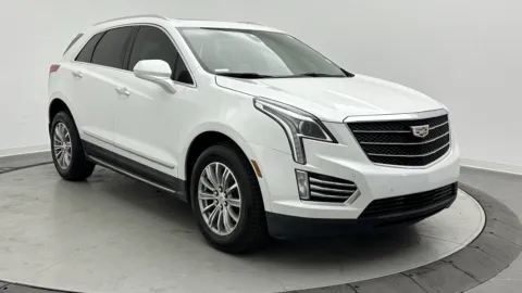 Another view of 2019 Cadillac XT5 Luxury FWD for sale in Jacksonville, FL at Auto Boutique Florida