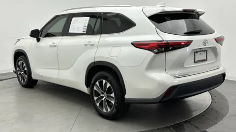More photos of 2020 Toyota Highlander XLE at Auto Boutique Florida, FL