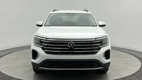 Photos of 2024 Volkswagen Atlas 2.0T SE for sale in Jacksonville, FL at Auto Boutique Florida