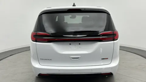 More photos of 2025 Chrysler Pacifica Select at Auto Boutique Florida, FL