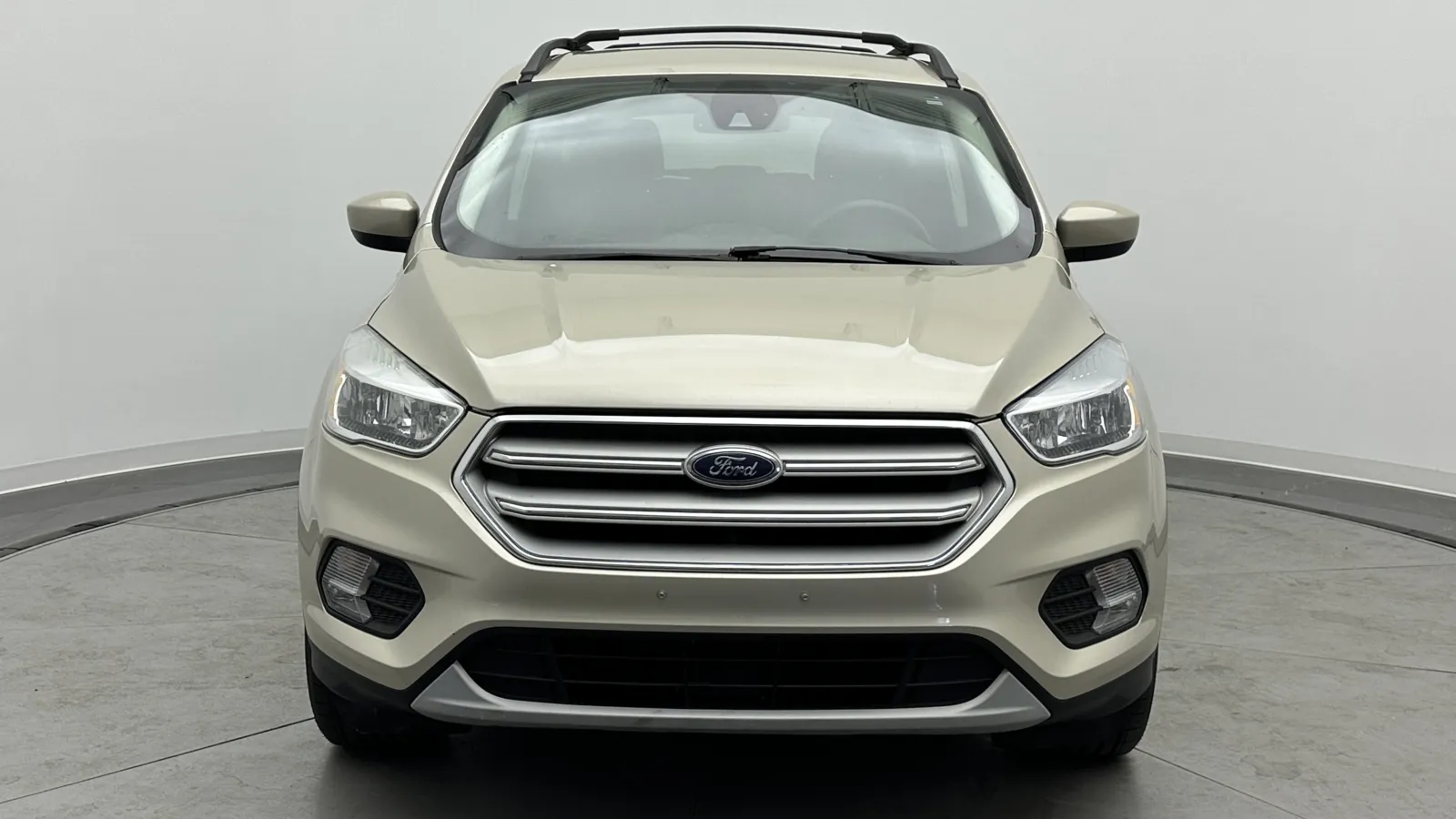 Used 2018 Ford Escape SE with VIN 1FMCU0GD5JUA72876 for sale in Wayland, MI