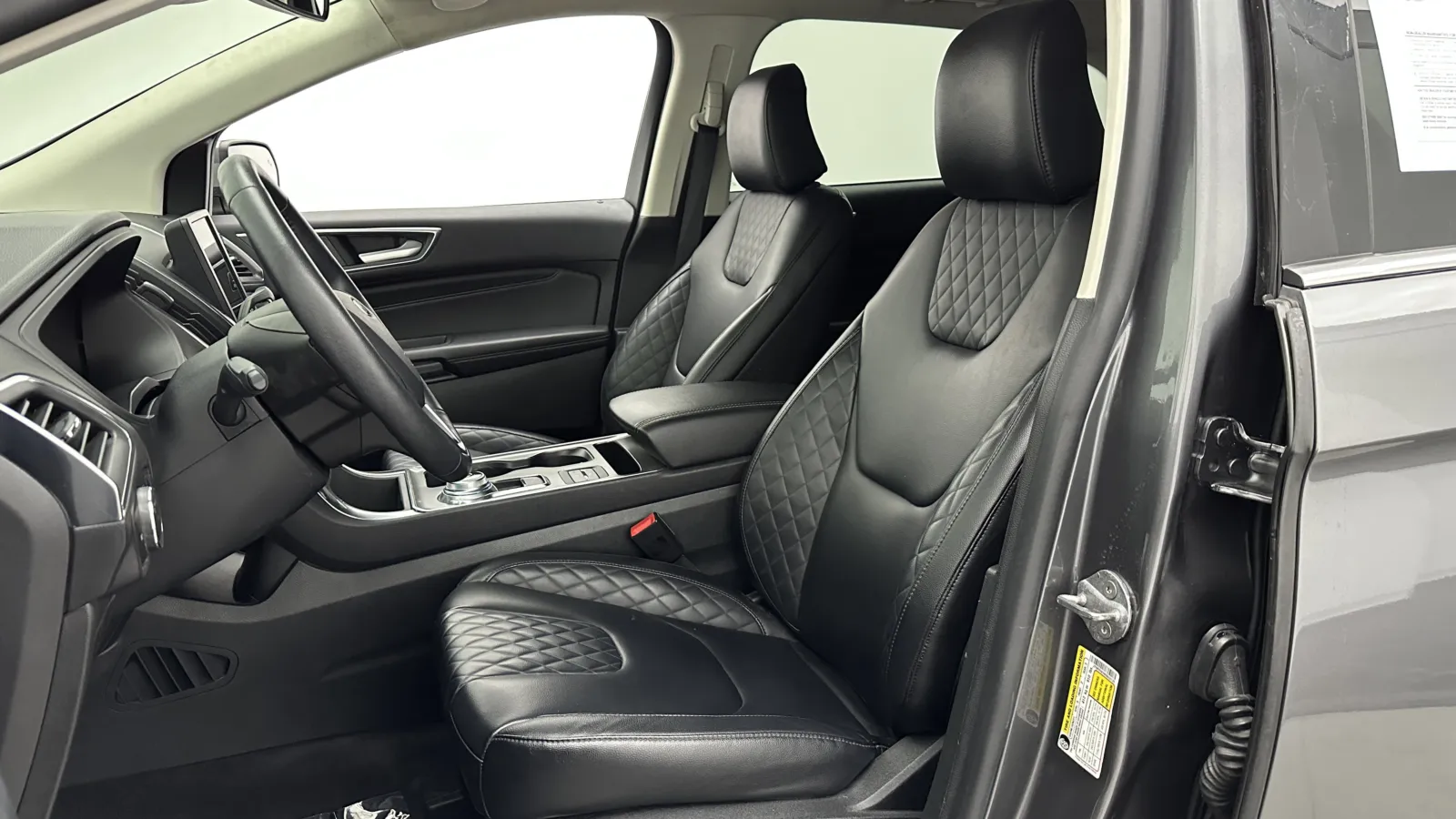 2024 Ford Edge Titanium - Photo 24