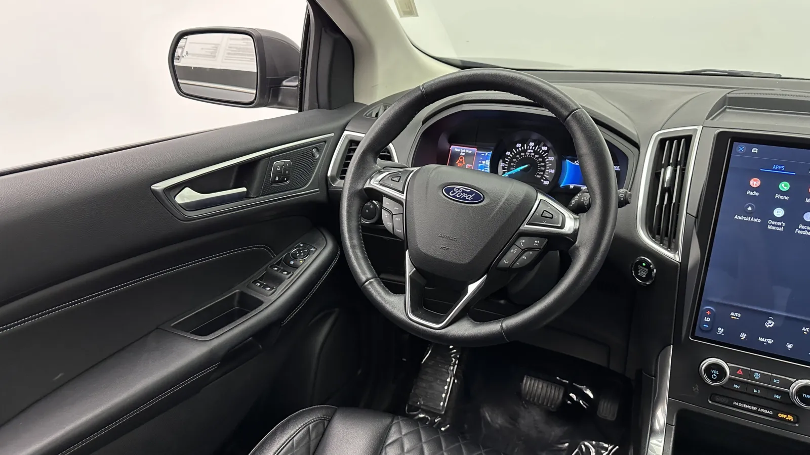 2024 Ford Edge Titanium - Photo 16