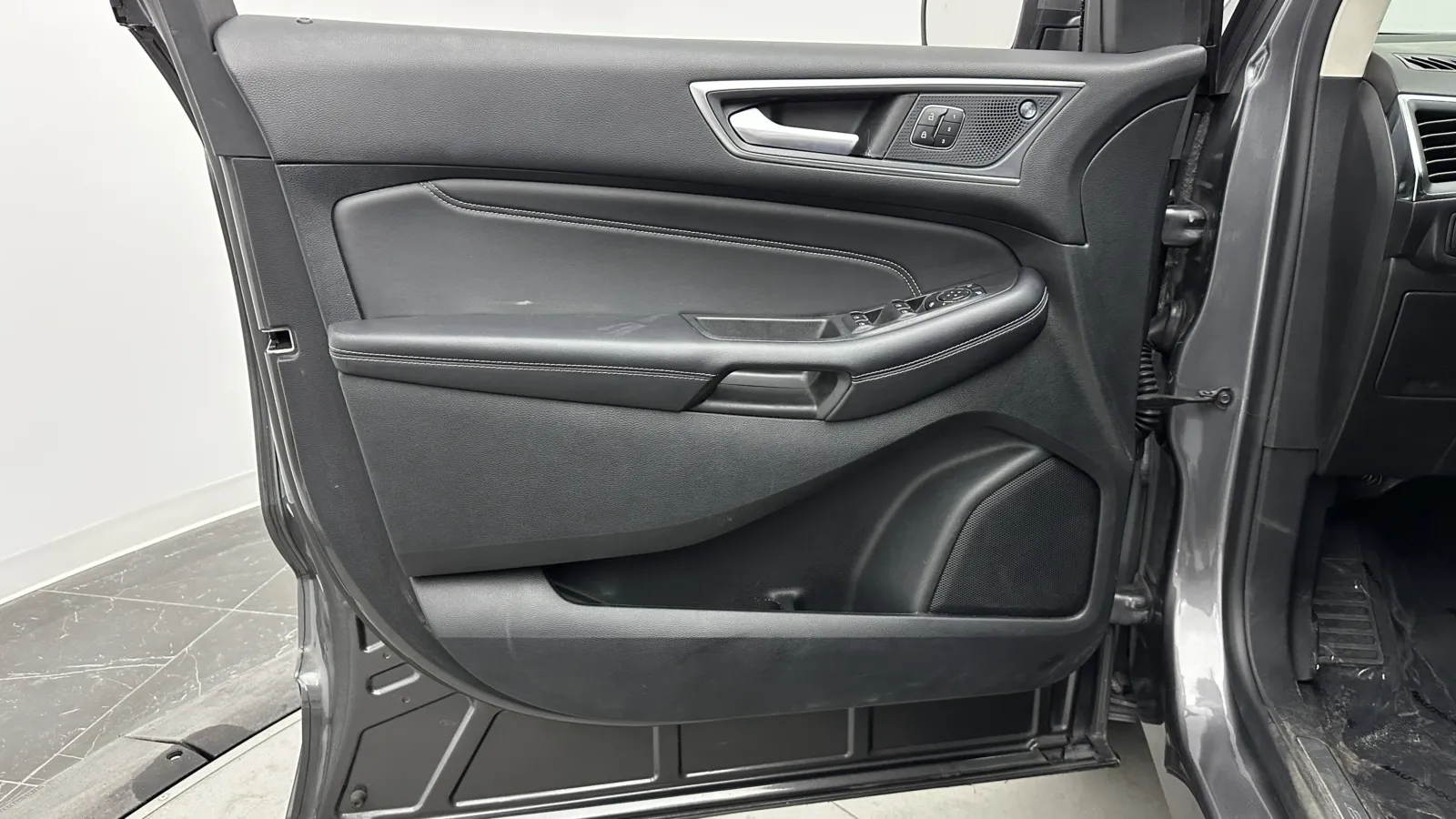 2024 Ford Edge Titanium - Photo 19