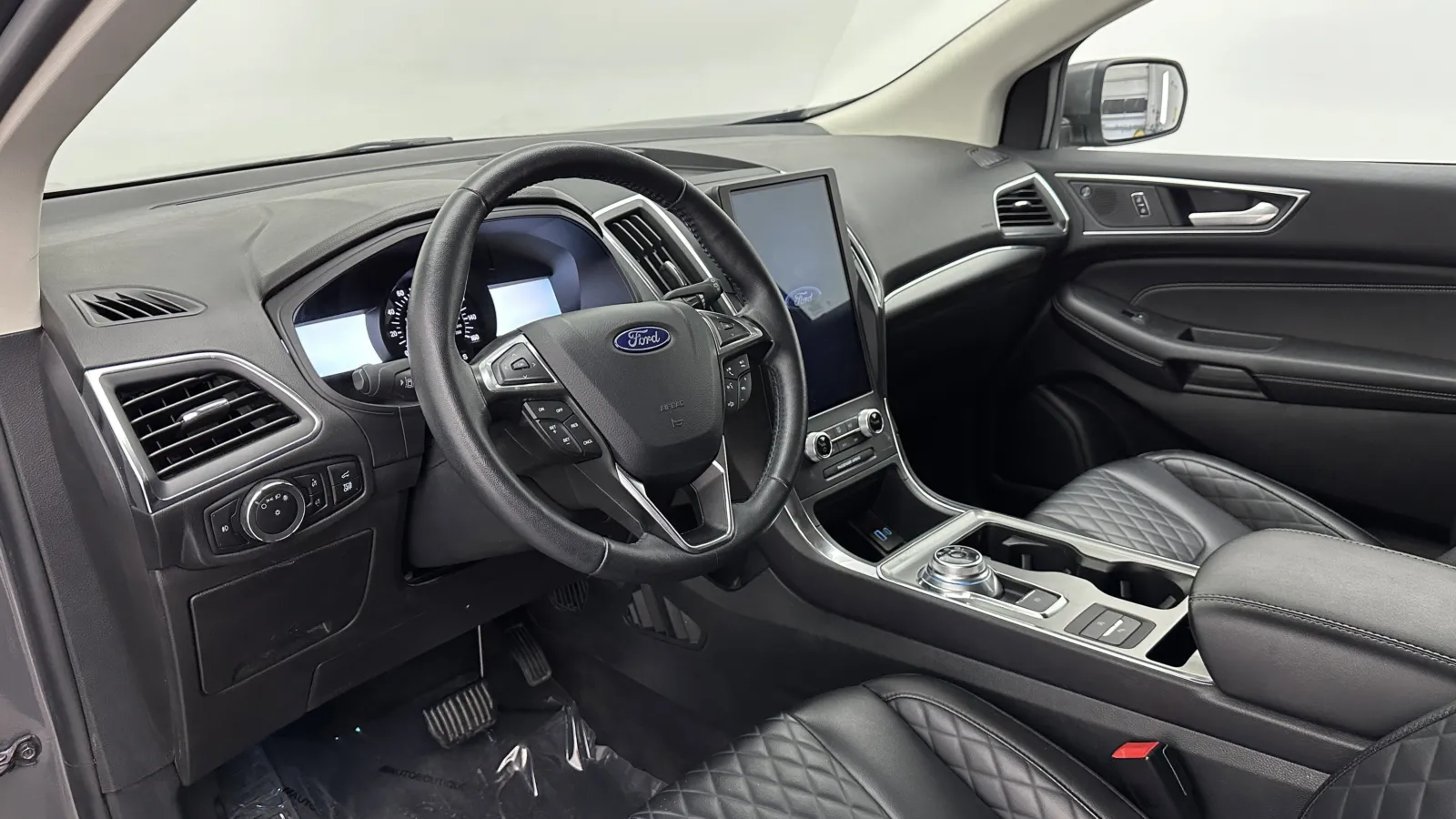 2024 Ford Edge Titanium - Photo 8